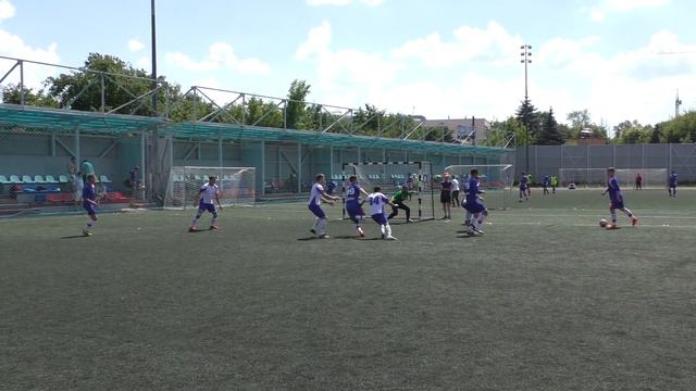 Гол Анатолия Андрианова из команды «Велес» в ворота «Уютного дома-62»