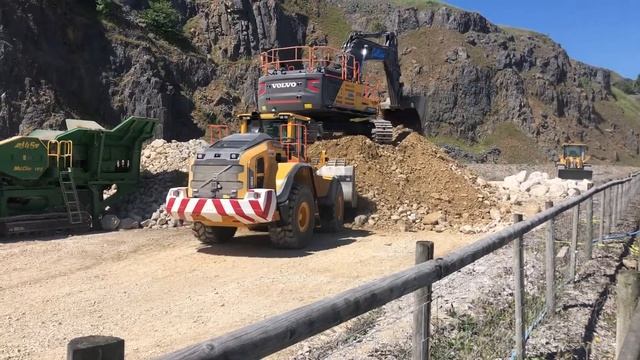 Volvo EC750E and L180H at Hillhead 2018 смотреть онлайн