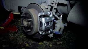 ВАЗ 2104, замена масла, новый аккамулятор, тонкости по замене фильтра, замена колодок на лечаетти