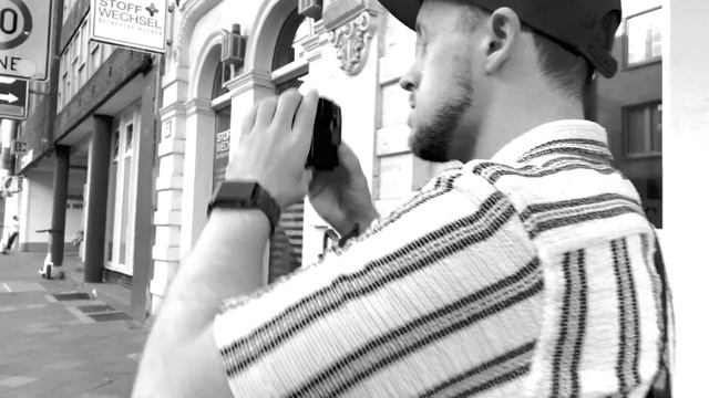 I Spent $10 on Junk Shop Cameras смотреть онлайн