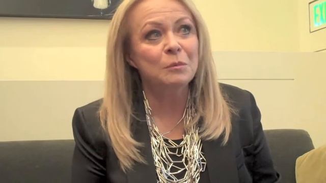 The Indie Angle - Ep 3 Pt 6 - Oscar Special- Jacki Weaver Interview смотреть онлайн
