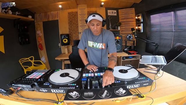 Guto Loureiro - Retrô Music Mix - Setmix Gravado Sob Encomenda Para O Adalberto De Macapá !