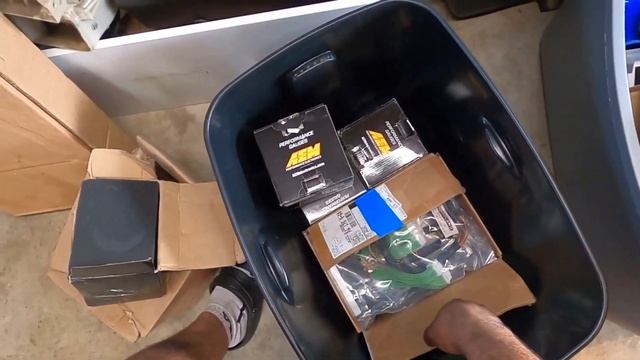 Getting in to the Turbo Scion Tc kit смотреть онлайн