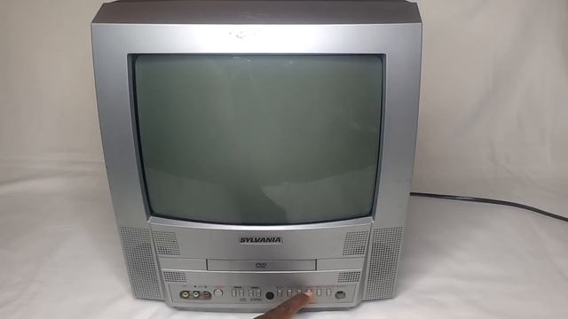 Sylvania 6513DF 13 Color CRT TV DVD Video Player Combo Television смотреть онлайн