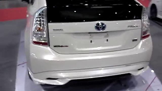 Prius TRD Sportivo in Motor Show 2011 смотреть онлайн