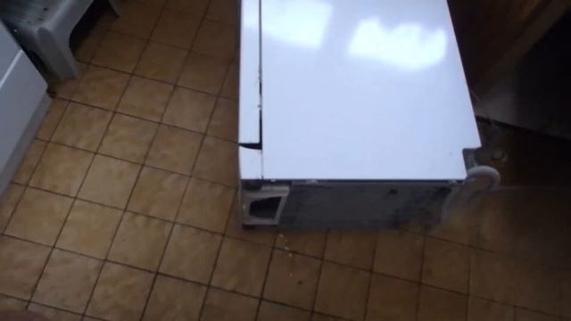 Code E15 bei der Spülmaschine, Waschmaschine. Wasser ausgelaufen. Elektrischer Schlag смотреть онлайн