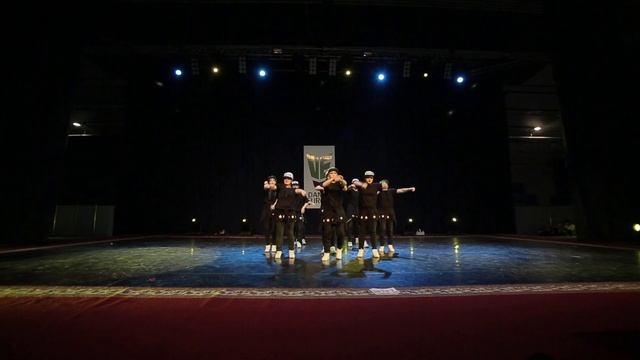 02 Swagga Rocka смотреть онлайн