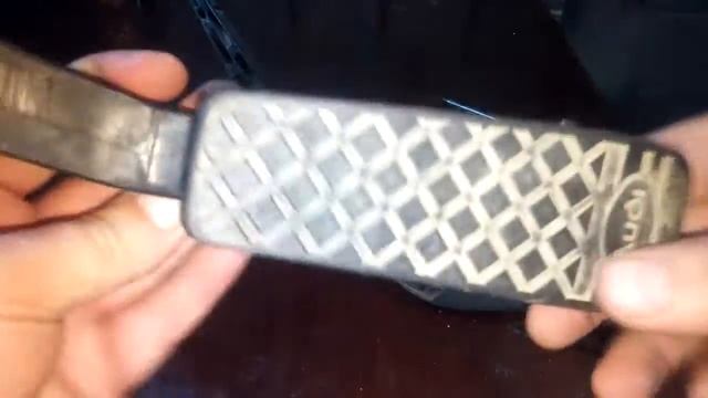 Педаль акселератора. Замена, Ремонт накладки педали АУДИ 80 Б3 смотреть онлайн