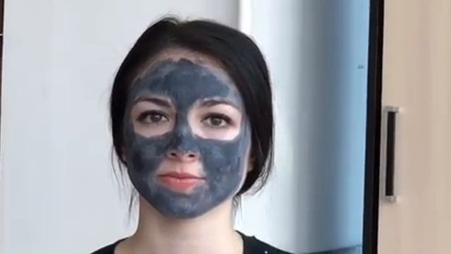 Косметическая процедура по уходу за кожей лица смотреть онлайн