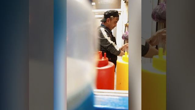 САМЫЙ ДОБРЫЙ МУСУЛЬМАНИН РЕШИЛ ПОМОЧЬ ДАВАЙТЕ НАБЕРЁМ 1000 ПОДПИСЧИКОВ ДЛЯ СНЯТИЯ СЛЕДУЮЩЕГО ВИДЕО смотреть онлайн