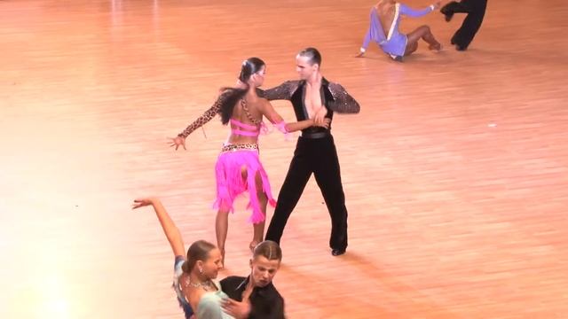 Oganyan Artashes - Shkarpetko Anastasiya, 1.2 Pasodoble смотреть онлайн