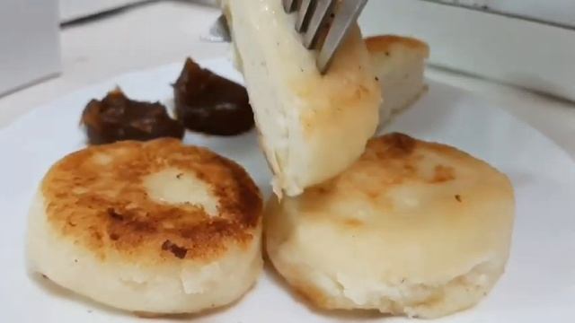 Сырники. Доставка пирогов, домашней выпечки, пиццы в пекарне Каравай смотреть онлайн