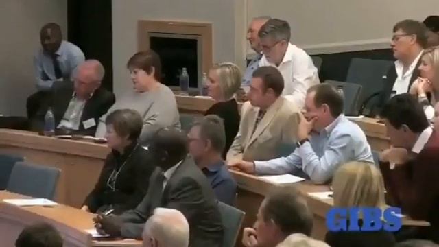 Moeletsi Mbeki on Ramaphosa смотреть онлайн