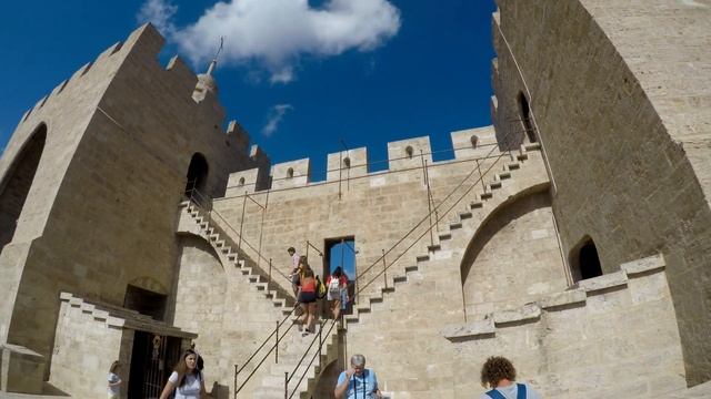 # 42 Башни Torres De Serranos. Посещаем Достопримечательности Валенсии Бесплатно смотреть онлайн