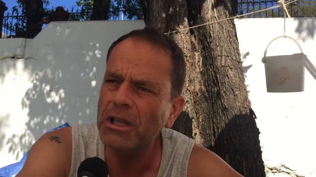 Fabrice Kubezyk, le président de Milit' Activ' 974, toujours en grève de la faim смотреть онлайн