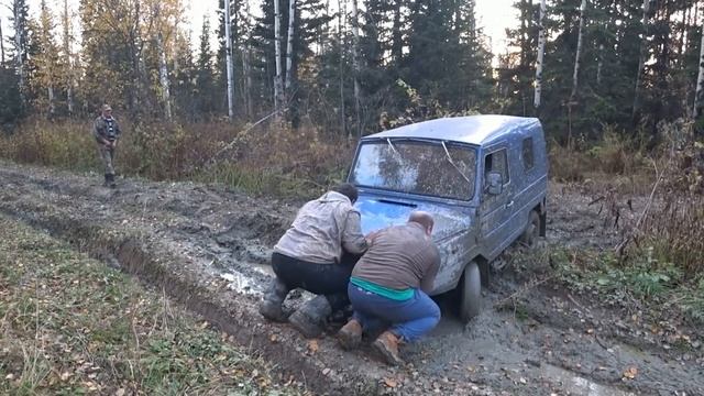 ЛУАЗ-969 Волынь что может в стоке, какие возможности подборка OffRoad смотреть онлайн