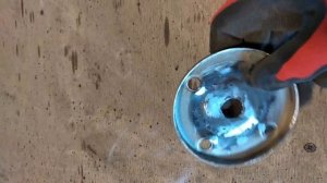 Потёк фланец гидробака, устраняю течь