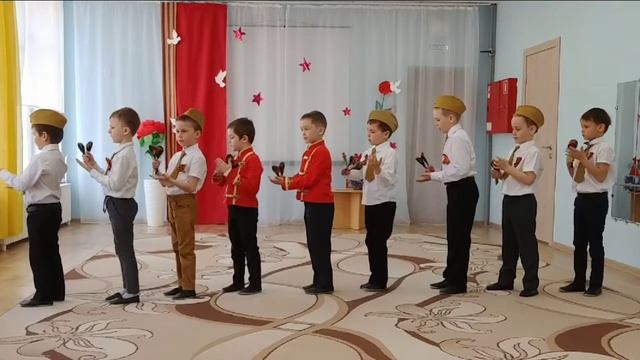 ансамбль ложкарей "Казаки в Берлине" смотреть онлайн