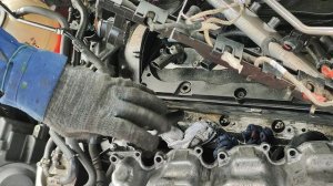 Демонтаж обломанной свечи накаливания