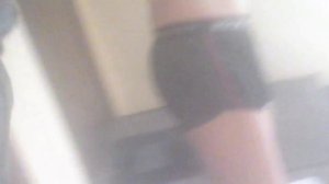 ДРУГ БЕЖЫТ КУПАТЬСЯ ГОЛЫШОМ ПОД ДОЖДЕМ