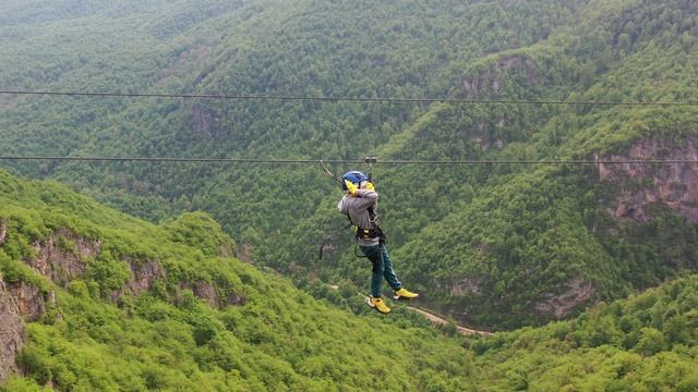 Я на зиплайне
Очень прикольно