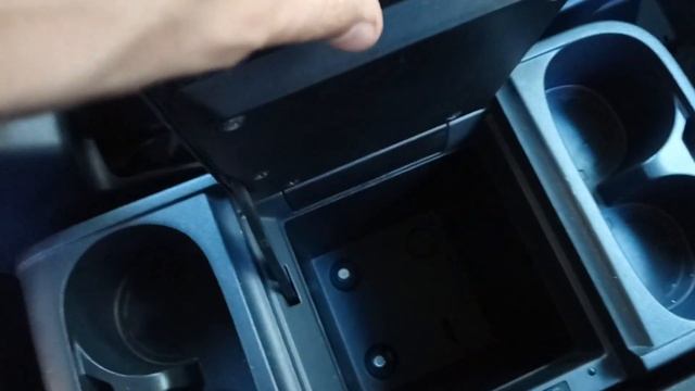 Внедорожный минивэн. Обзор MITSUBISHI DELICA D5