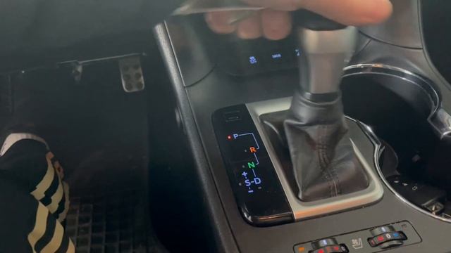 Toyota Highlander защита от угона. Механические средства защиты, установлен замок акпп мультилок. смотреть онлайн