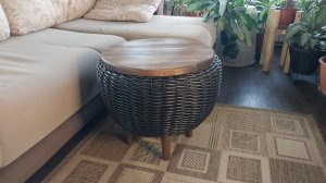 Интересный журнальный столик своими руками.