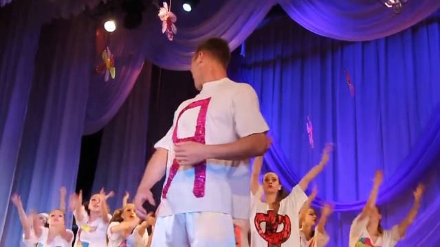 "БУКВА Я" солист АРТЁМ ГЛЕБОВ.т. к. "ДЖЕМ" 9.06 2014 г. Березники смотреть онлайн