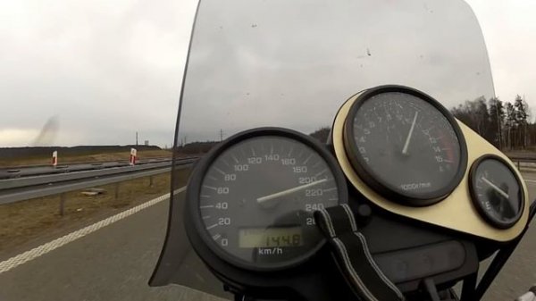 Yamaha FZS 600 Fazer acceleration and top speed.
