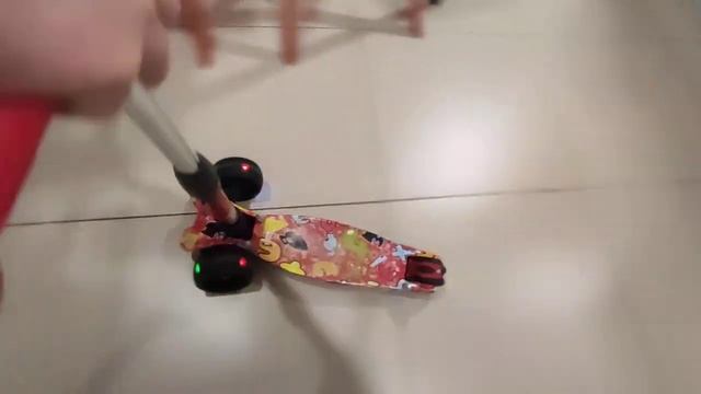 3-х колесный самокат Scooter смотреть онлайн
