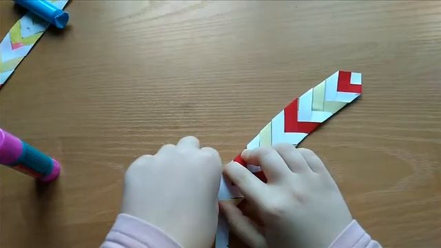 ЗАКЛАДКА для книг - БРАСЛЕТ ИЗ БУМАГИ. смотреть онлайн