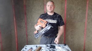 БЕЗПРОВОДНОЙ НЕЙЛЕР / ГАЗОВЫЙ ПИСТОЛЕТ HYBEST GFN3490B ДЛЯ КАРКАСНОГО СТРОИТЕЛЬСТВА ОБЗОР