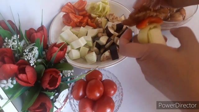 Куриный шашлык с овощами. Сочный и очень вкусный. #шашлык#шашлыксовощами смотреть онлайн