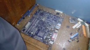 Золото из компьютера.  Очистка плат от радиоэлементов часть I
