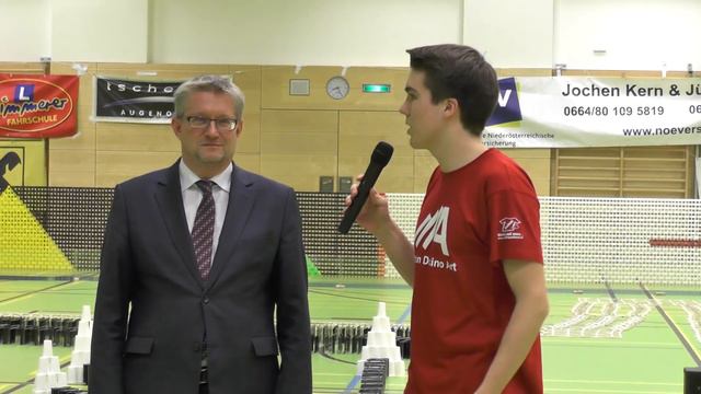 3 Guinness World Records - The Domino Show!