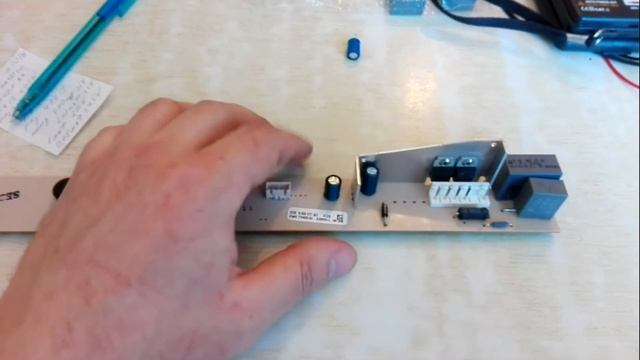 Ремонт платы холодильника Bosch. Типовая неисправность. смотреть онлайн