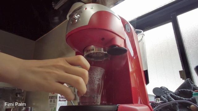 【EC221】FIMIPALMでラテアート撮影 DeLonghi エスプレッソマシーン。 Latte Art shoot　Compared with mirror less and FIMI PAL смотреть онлайн