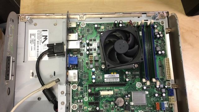 RM All-In-One Compact Desktop PC Upgrade & Rebuild Using Spare Components (Starter PC For My Niece) смотреть онлайн