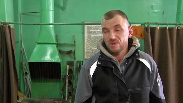 В преддверии профессионального праздника названы лучшие из электриков, сварщиков и дворников смотреть онлайн