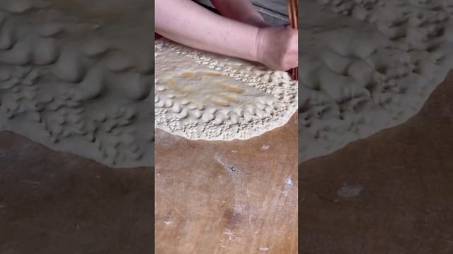 Лезгинский хлеб (хран фу) #лезгинскаякухня #дагестанскаякухня #хлеб #докузпаринскийрайон #лезгияр смотреть онлайн