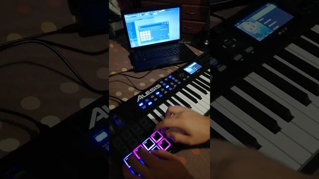 Trap drum pad music alesis vx 49 akai bass trap басы музыка в машину качает смотреть онлайн