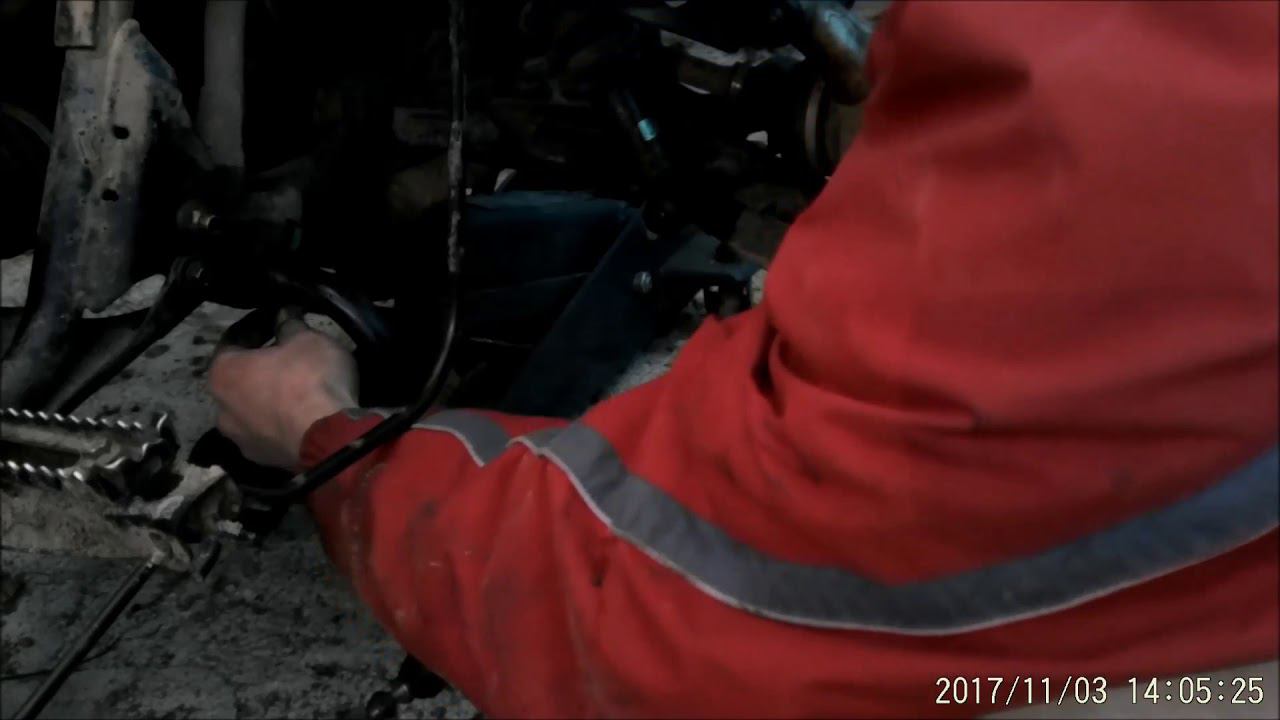 Замена стоек и втулок стабилизатора на Honda TRX 420 смотреть онлайн