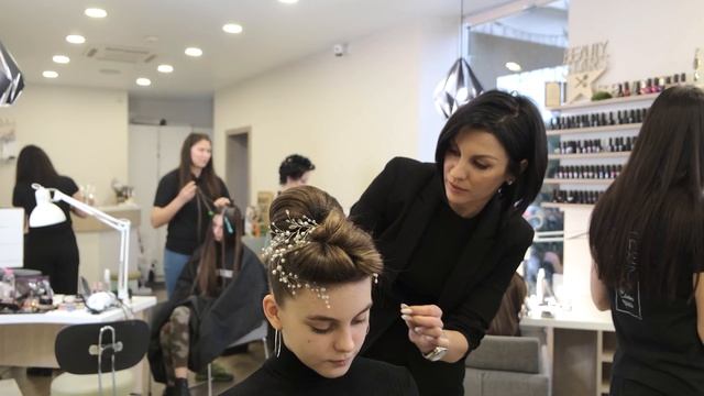 Оригинальная прическа для фотосессии от парикмахера Инны Beauty Stars смотреть онлайн