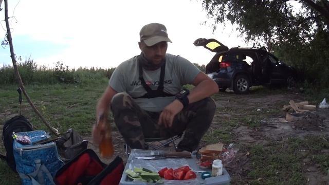 Рыбалка на Оке ловля судака на червя. Рыбалка летом с ночёвкой. смотреть онлайн