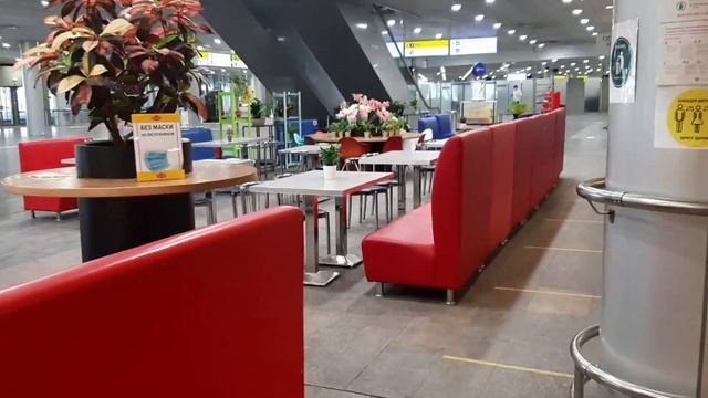 Недорогое кафе. Аэропорт Шереметьево. Терминал F. Март 2021? смотреть онлайн
