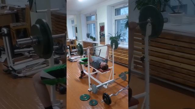 "ЖИМ ШТАНГИ" Лёжа от груди смотреть онлайн