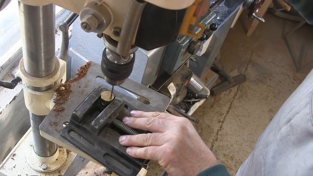 Люфт в поперечной подаче станка ТВ-6. Backlash in transversal machine supply. Tips. смотреть онлайн