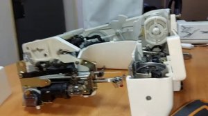 Ремонт швейной машины Pfaff упирается игла