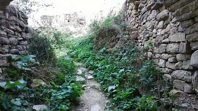 Туннельные улочки в лакском ауле Камахал в Дагестане смотреть онлайн